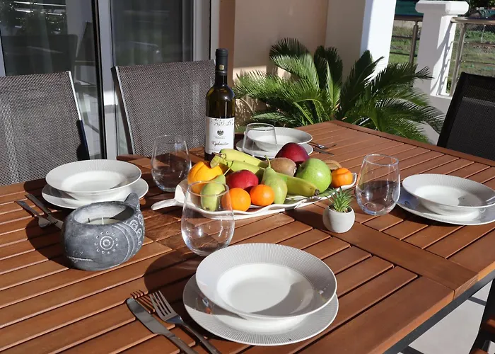 Merelia Luxury * Charaki