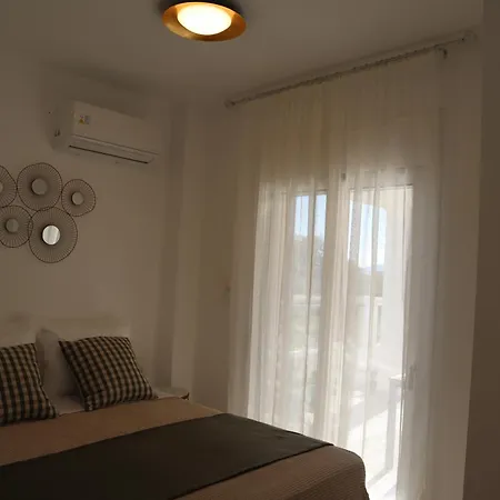 Merelia Luxury * Charaki